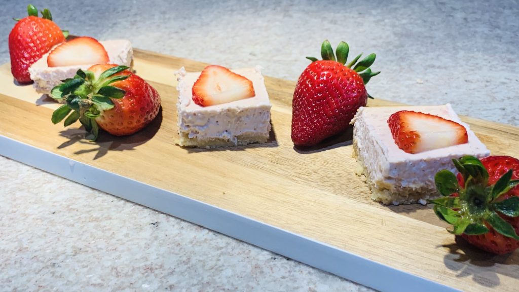 Keto Strawberry Cheesecake Bars